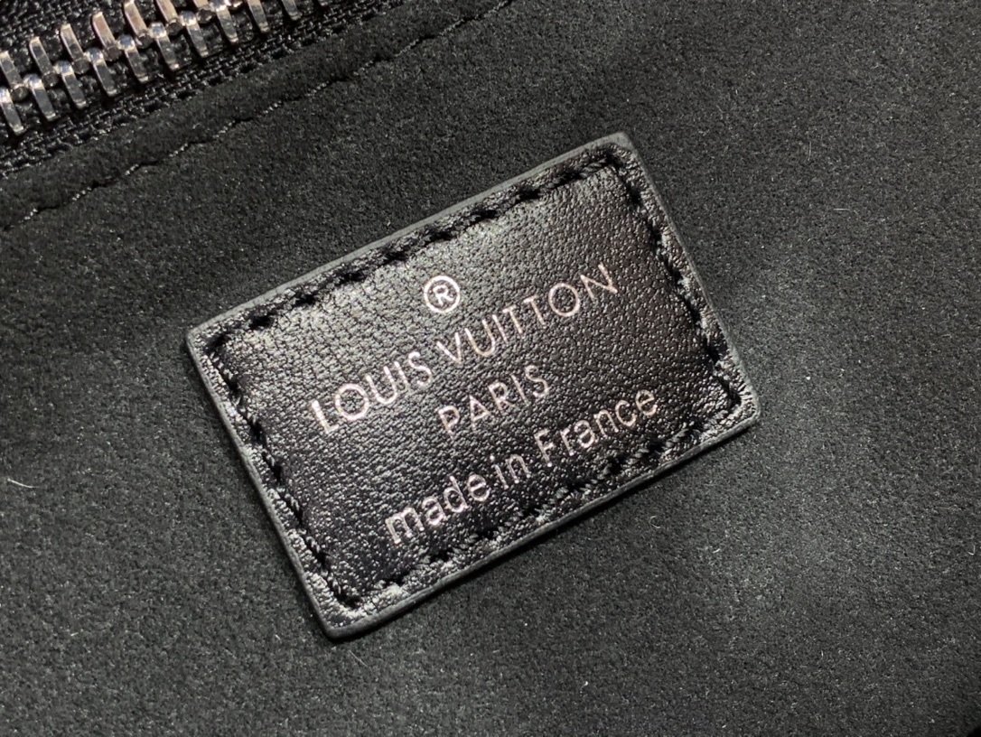 LV CarryAll Dark M25143 A 