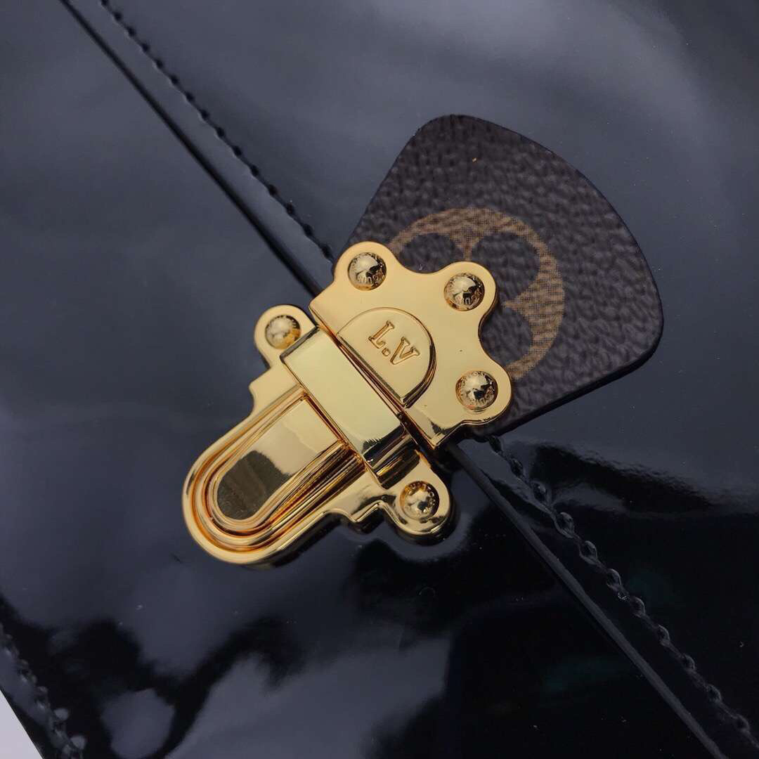 LV CHERRYWOOD CHAIN wallet M63306