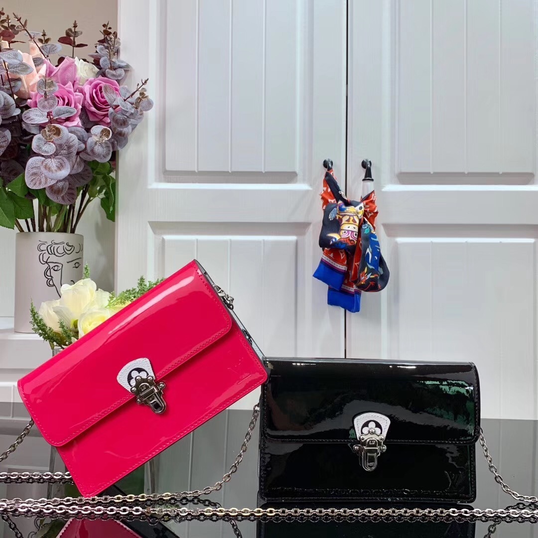 LV CHERRYWOOD CHAIN wallet M67793