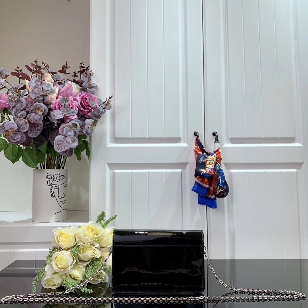 LV CHERRYWOOD CHAIN wallet M67793