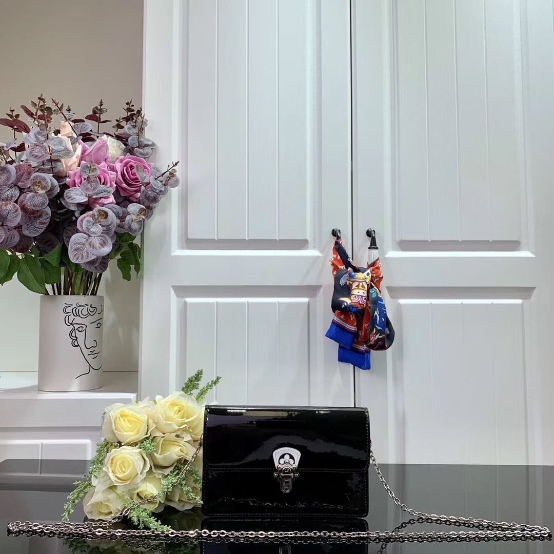 LV CHERRYWOOD CHAIN wallet M67793