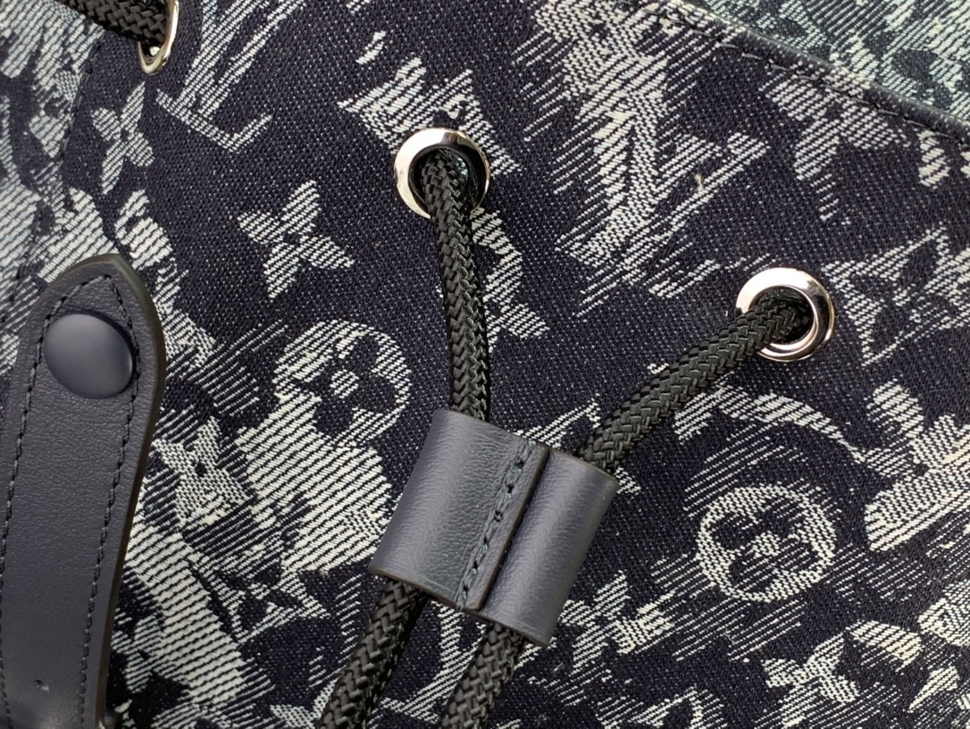 LV CHRISTOPHER BACKPACK M57280