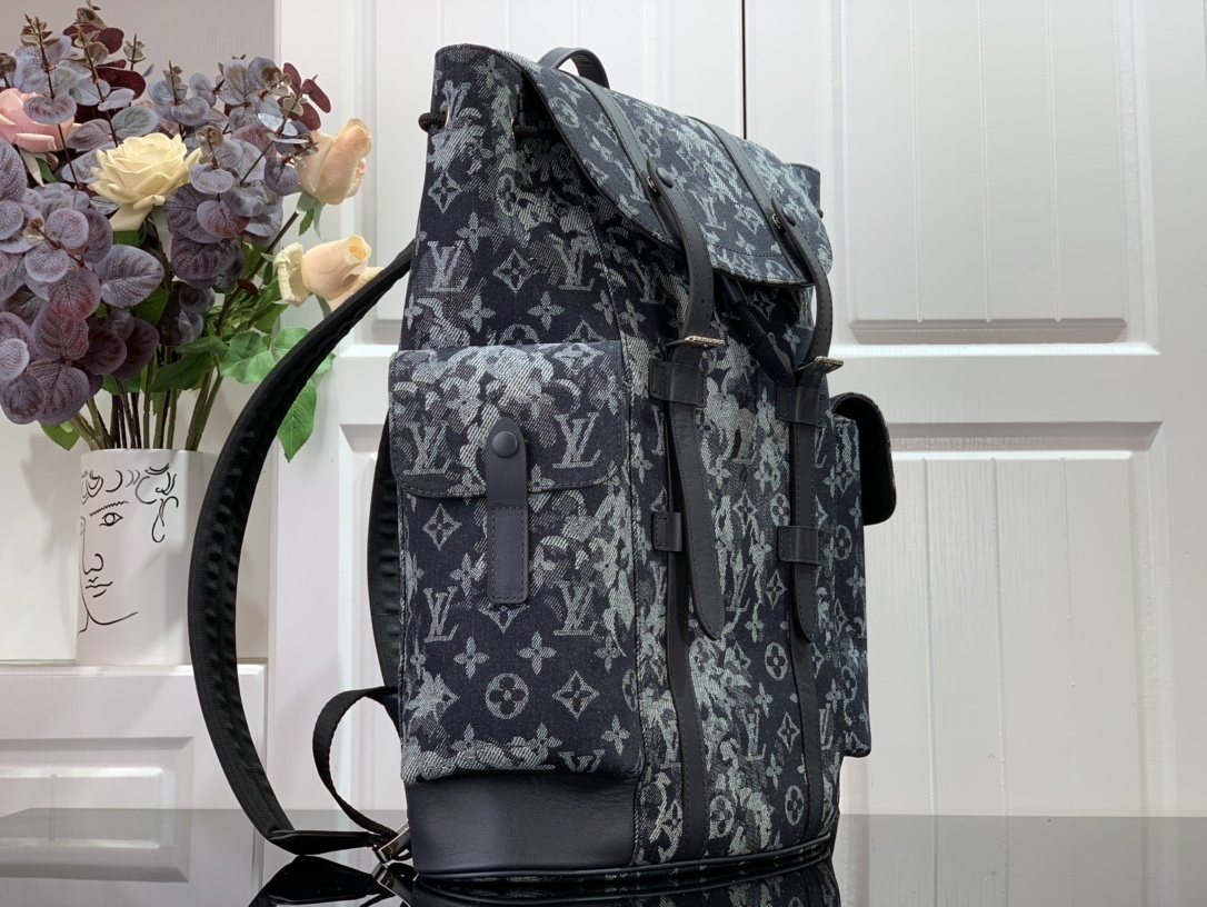 LV CHRISTOPHER BACKPACK M57280