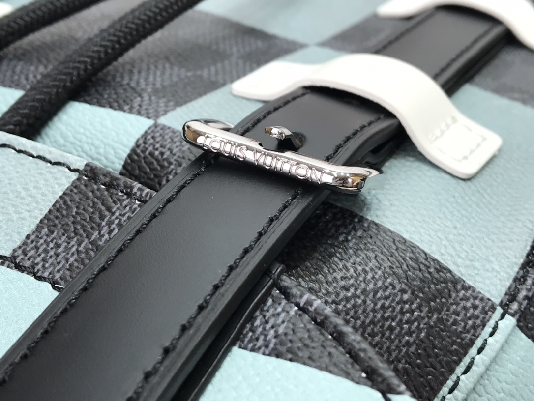 LV CHRISTOPHER BACKPACK N40400