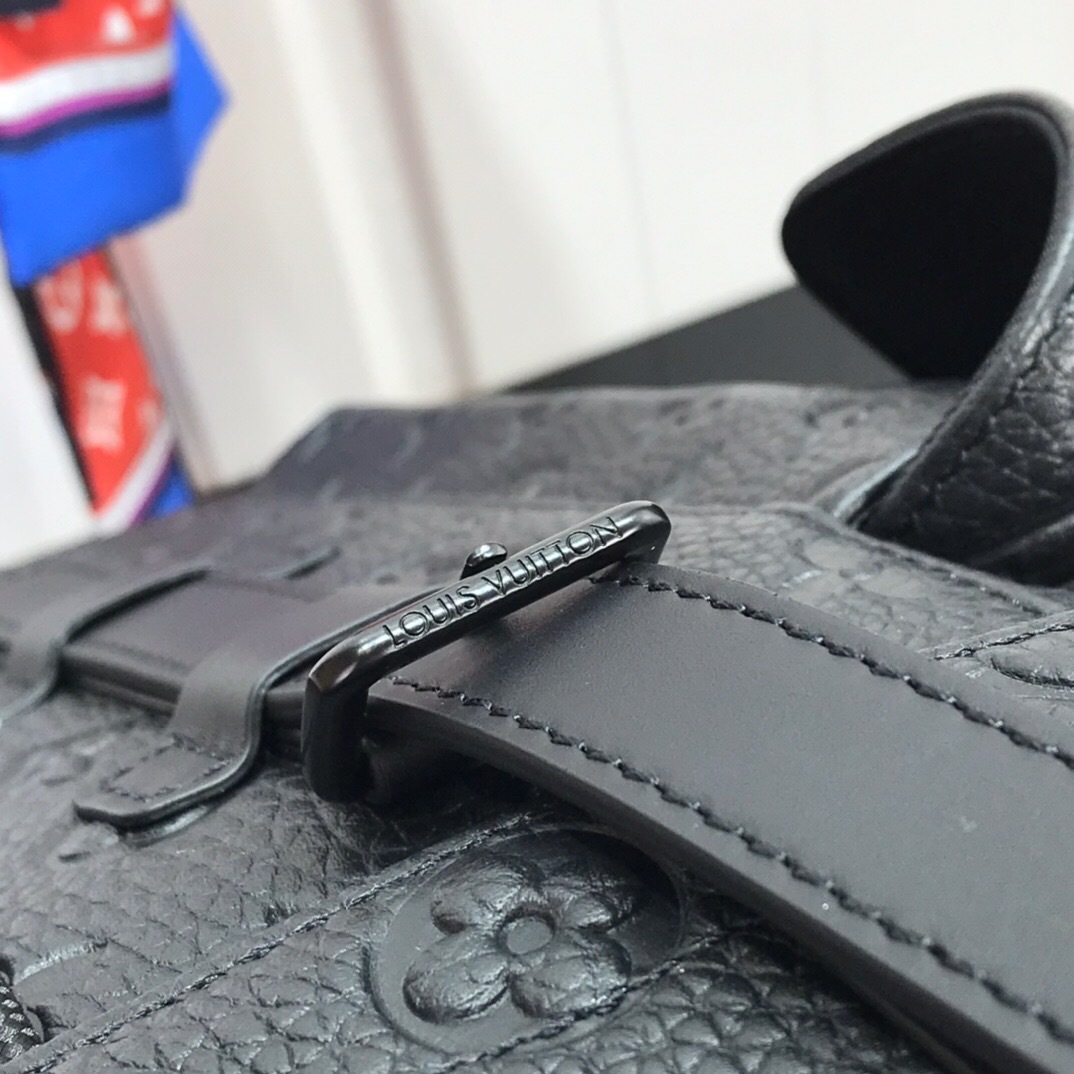 LV CHRISTOPHER BACKPACK PM M55699