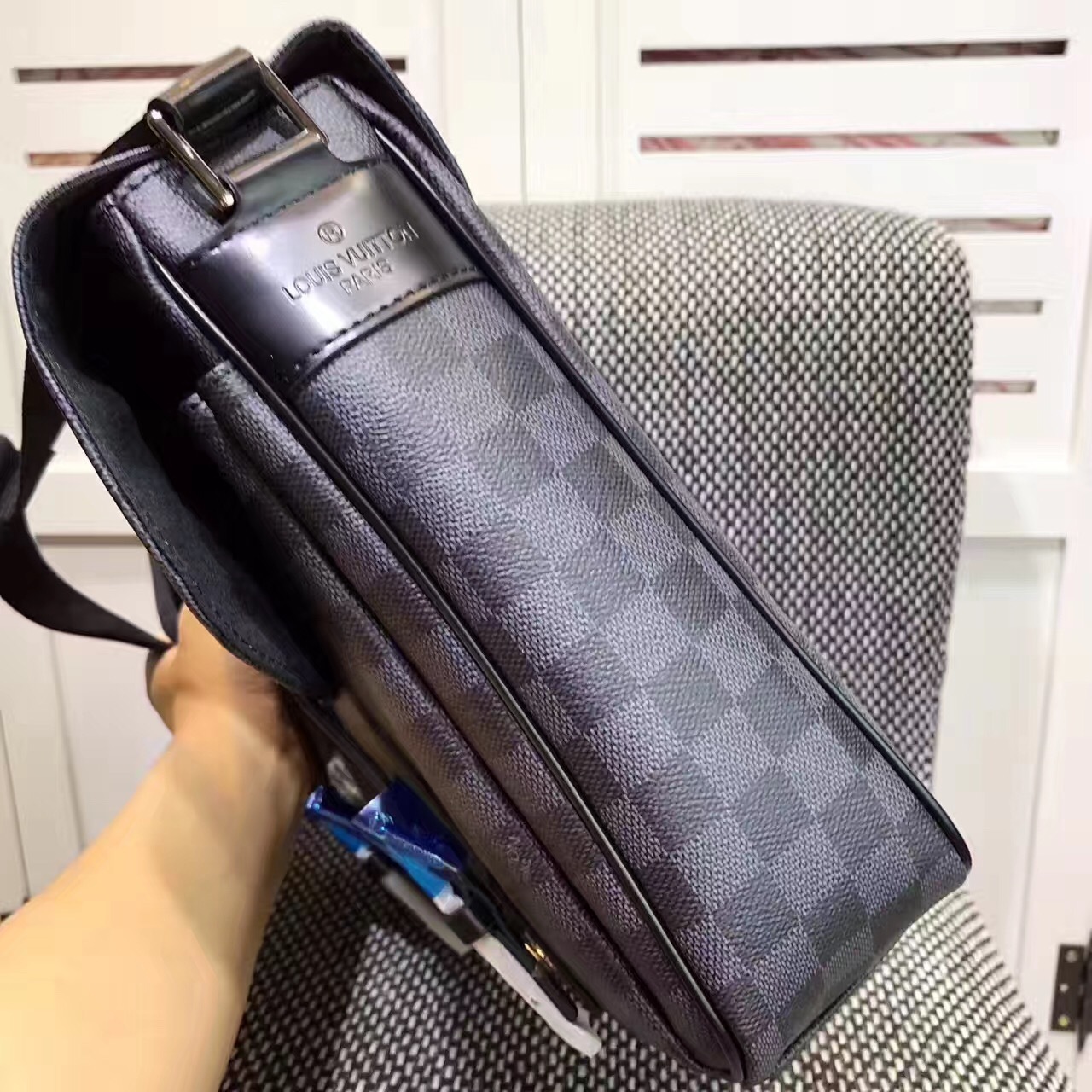 LV CHRISTOPHER bag M41643