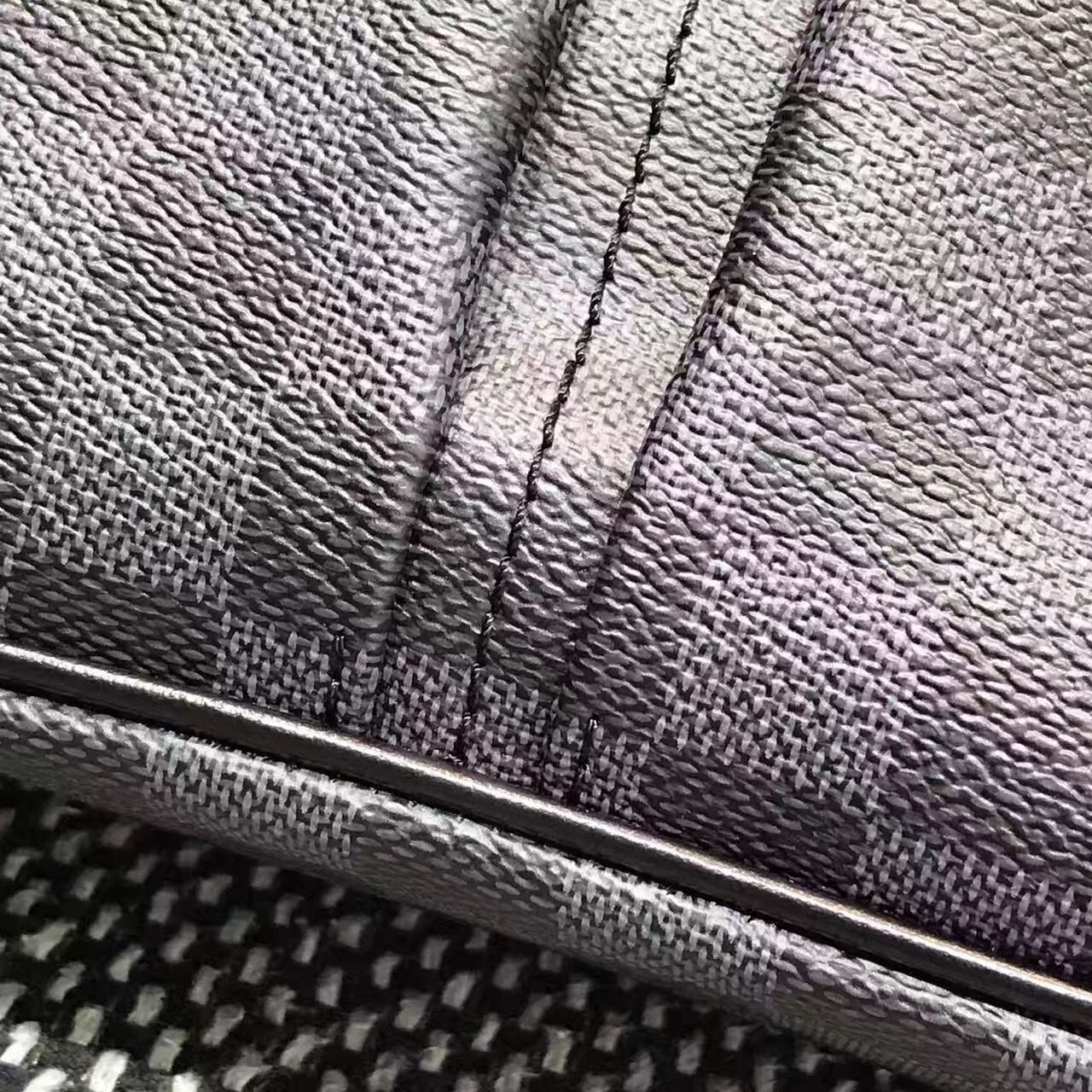 LV CHRISTOPHER bag M41643