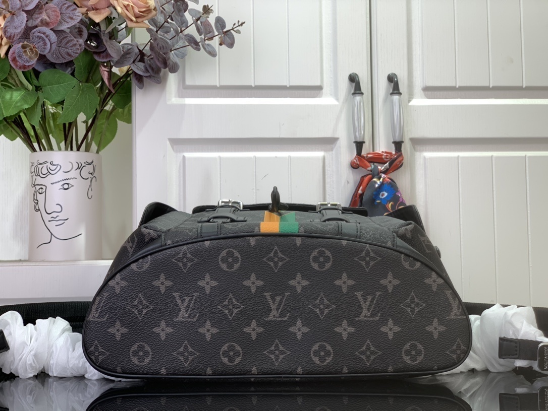 LV CHRISTOPHER MON MONOGRAM P01959