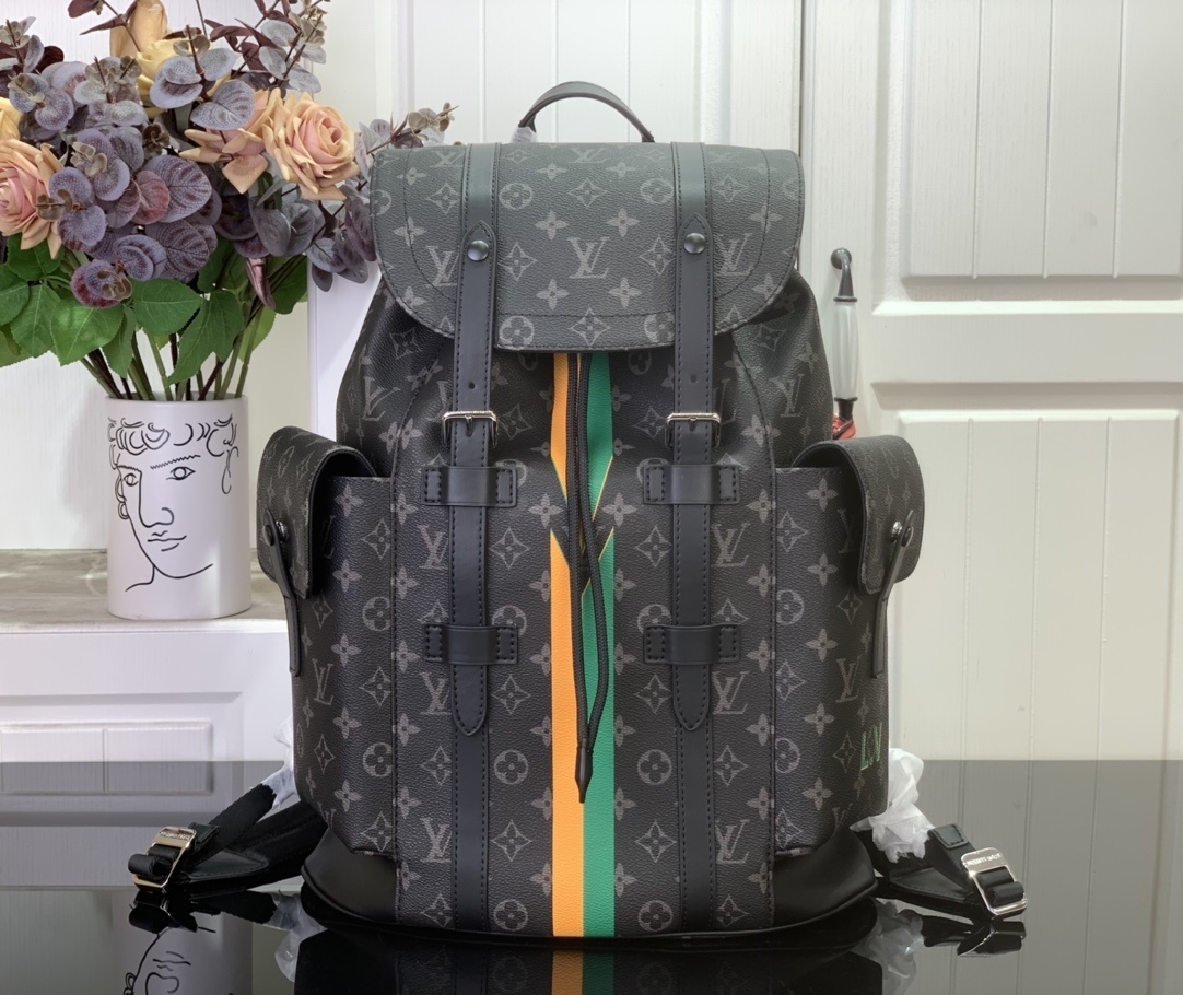 LV CHRISTOPHER MON MONOGRAM P01959