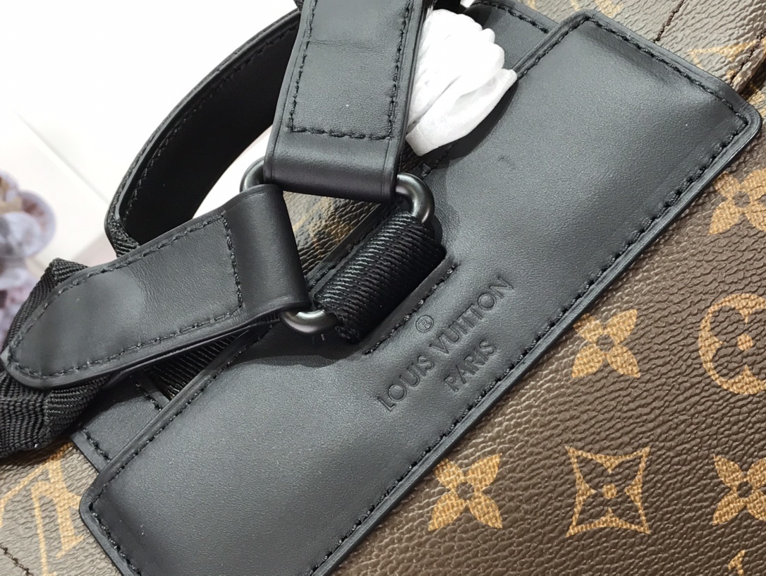 LV CHRISTOPHER PM M41079