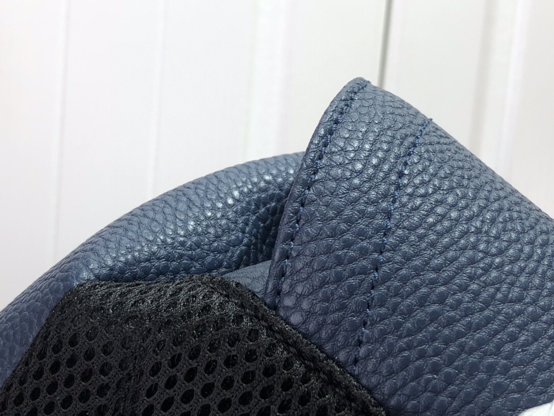 LV CHRISTOPHER SLIM BACKPACK M58644 