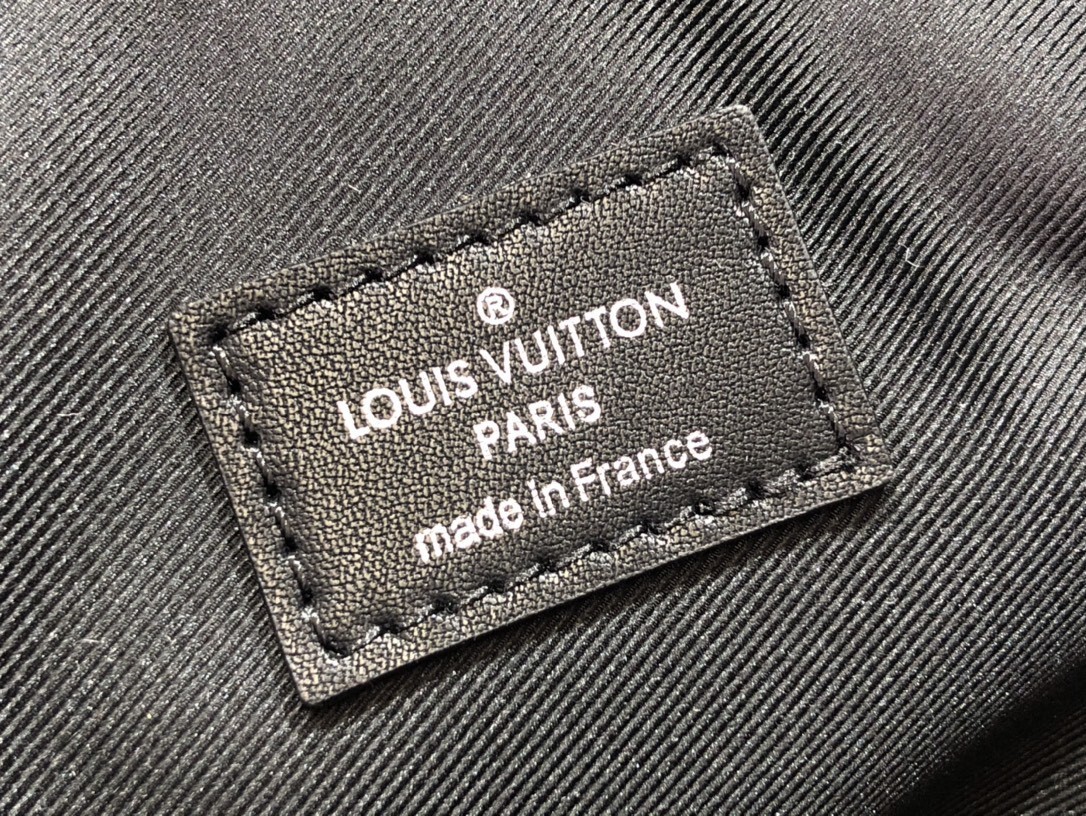 LV CHRISTOPHER SLIM BACKPACK M58644 