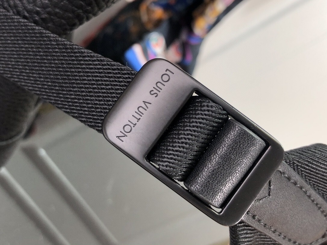 LV CHRISTOPHER SLIM BACKPACK M58644 