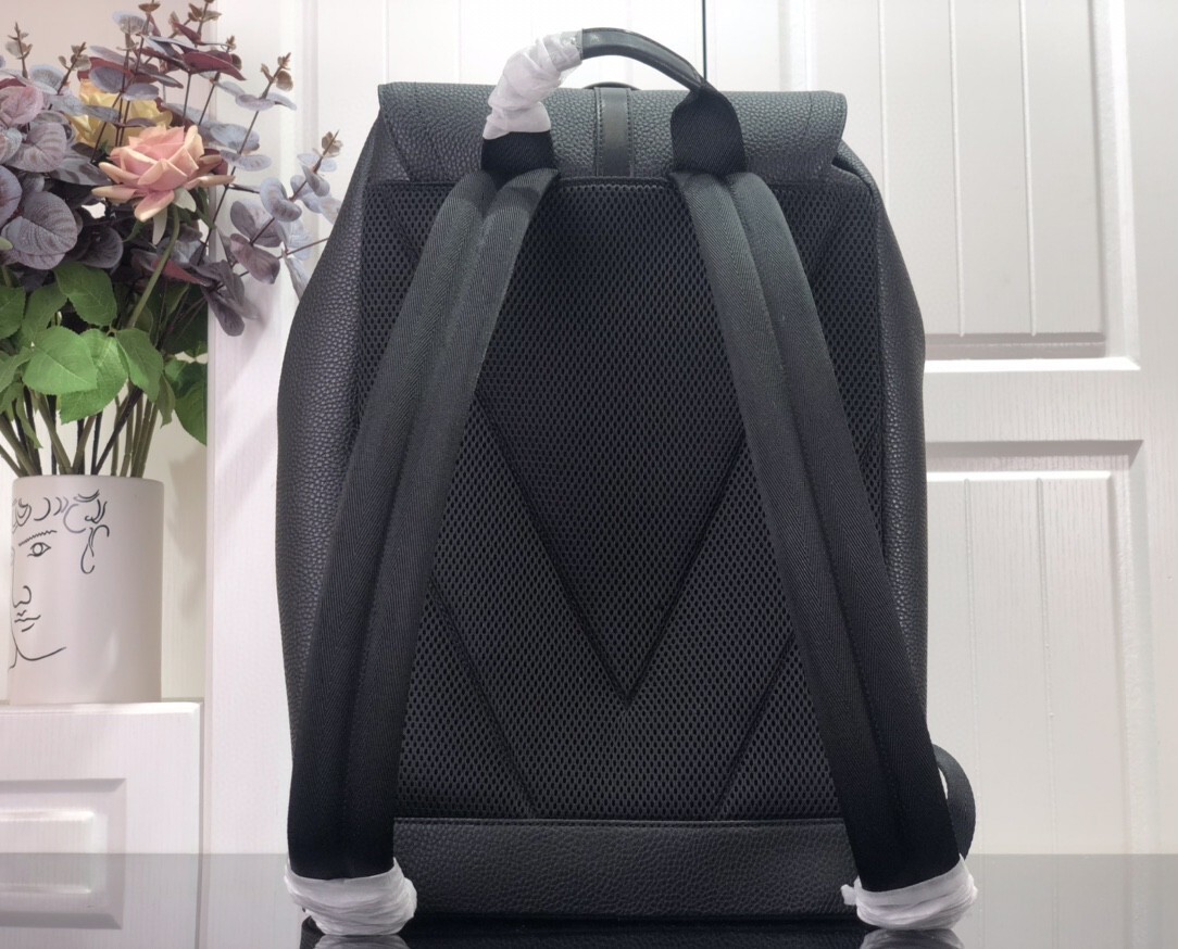 LV CHRISTOPHER SLIM BACKPACK M58644 