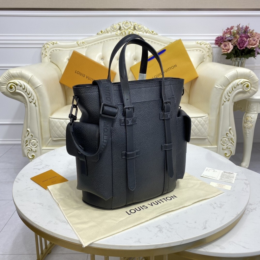 LV CHRISTOPHER TOTE M58479