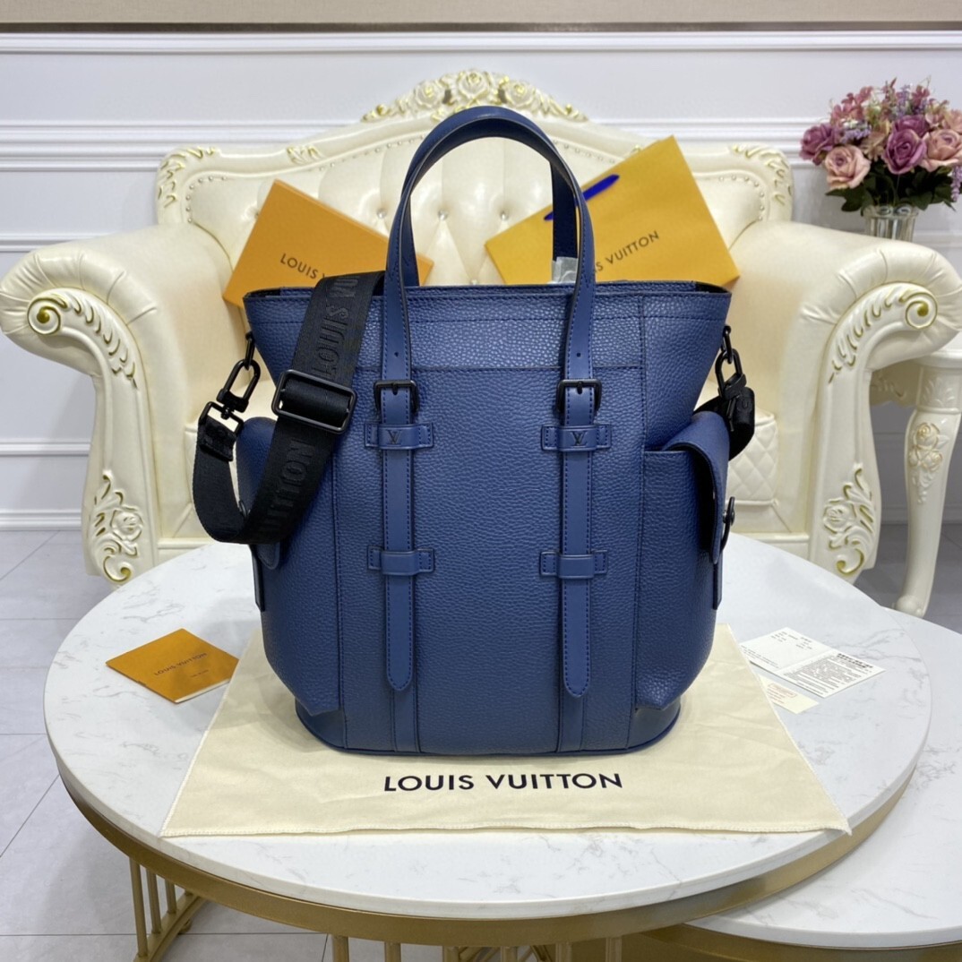 LV CHRISTOPHER TOTE M58479