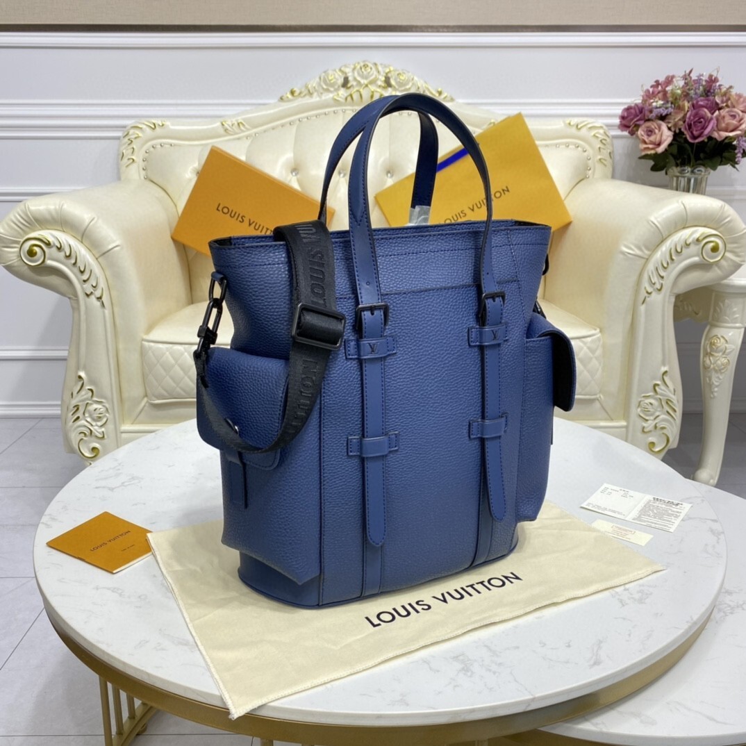 LV CHRISTOPHER TOTE M58479