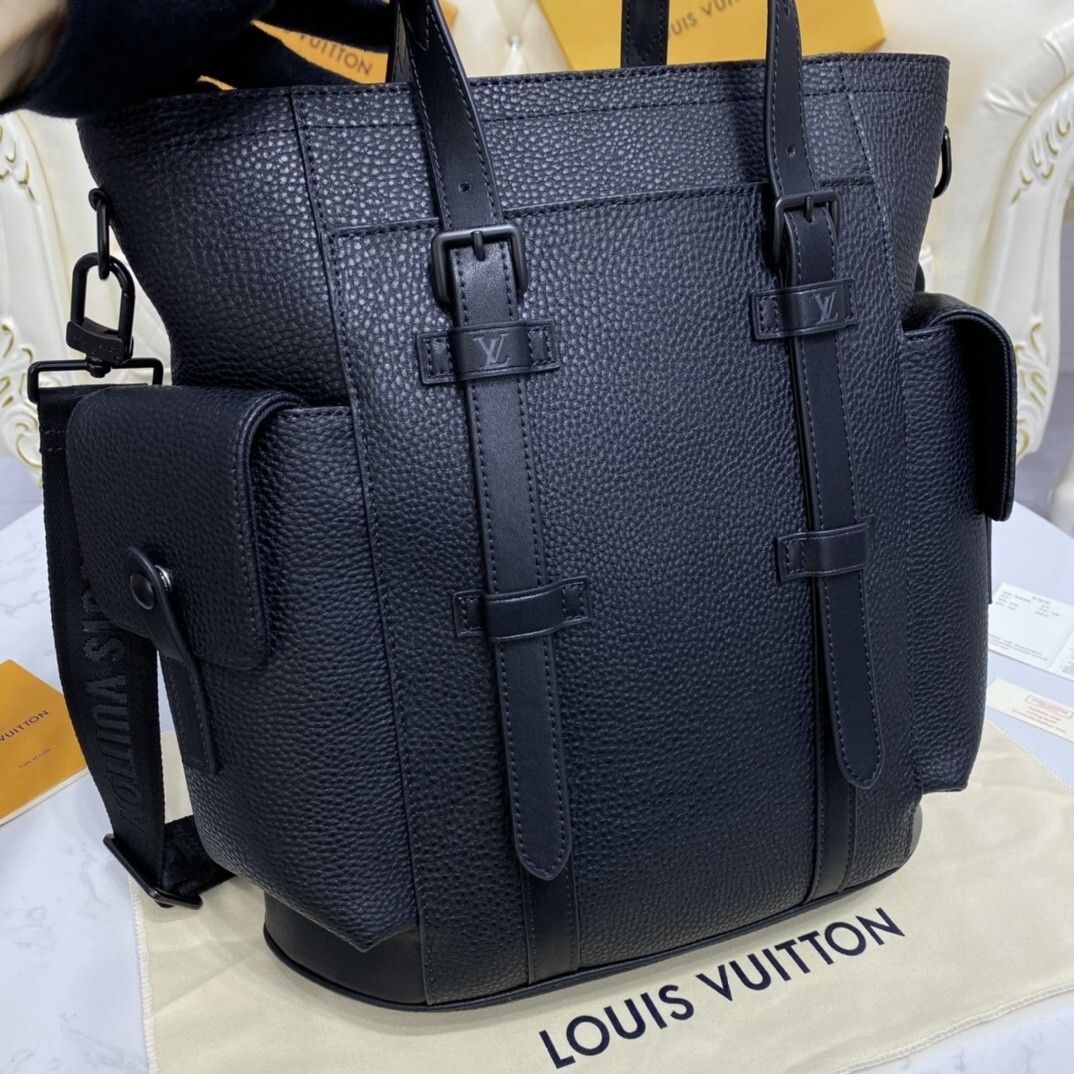 LV CHRISTOPHER TOTE M58479