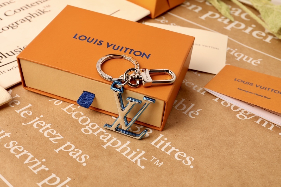 LV CHROMATIC BAG CHARM AND KEY HOLDER M69974