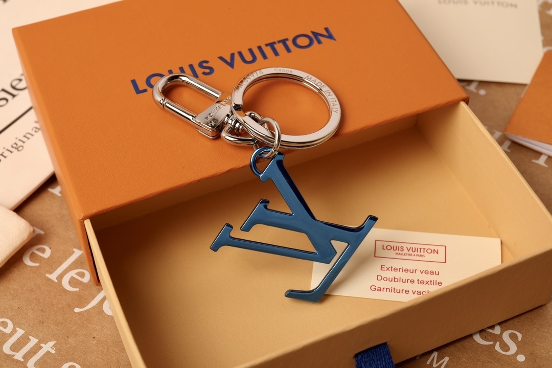 LV CHROMATIC BAG CHARM AND KEY HOLDER M69974