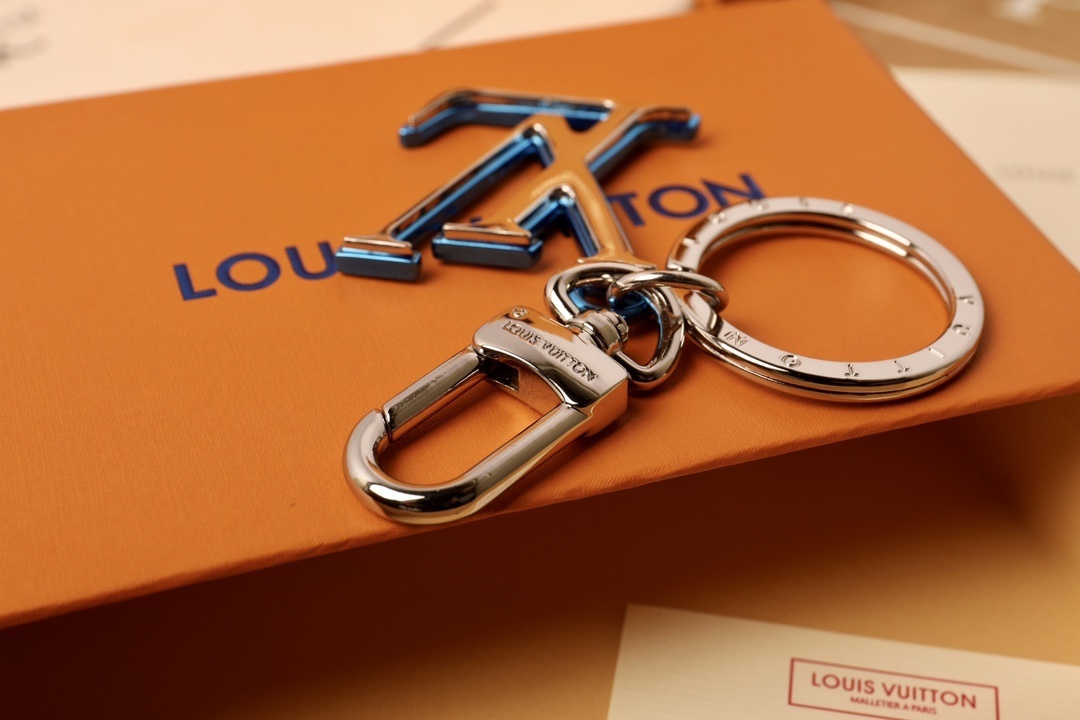 LV CHROMATIC BAG CHARM AND KEY HOLDER M69974