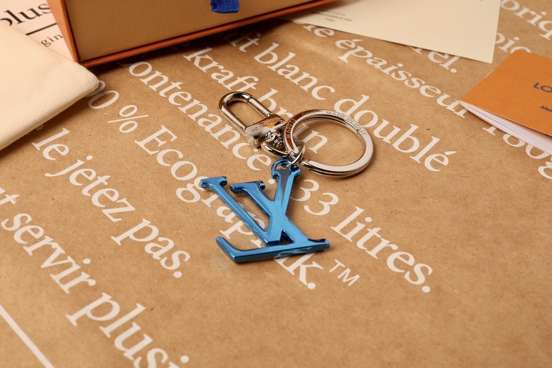 LV CHROMATIC BAG CHARM AND KEY HOLDER M69974