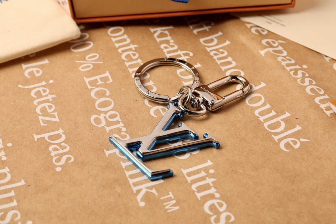 LV CHROMATIC BAG CHARM AND KEY HOLDER M69974