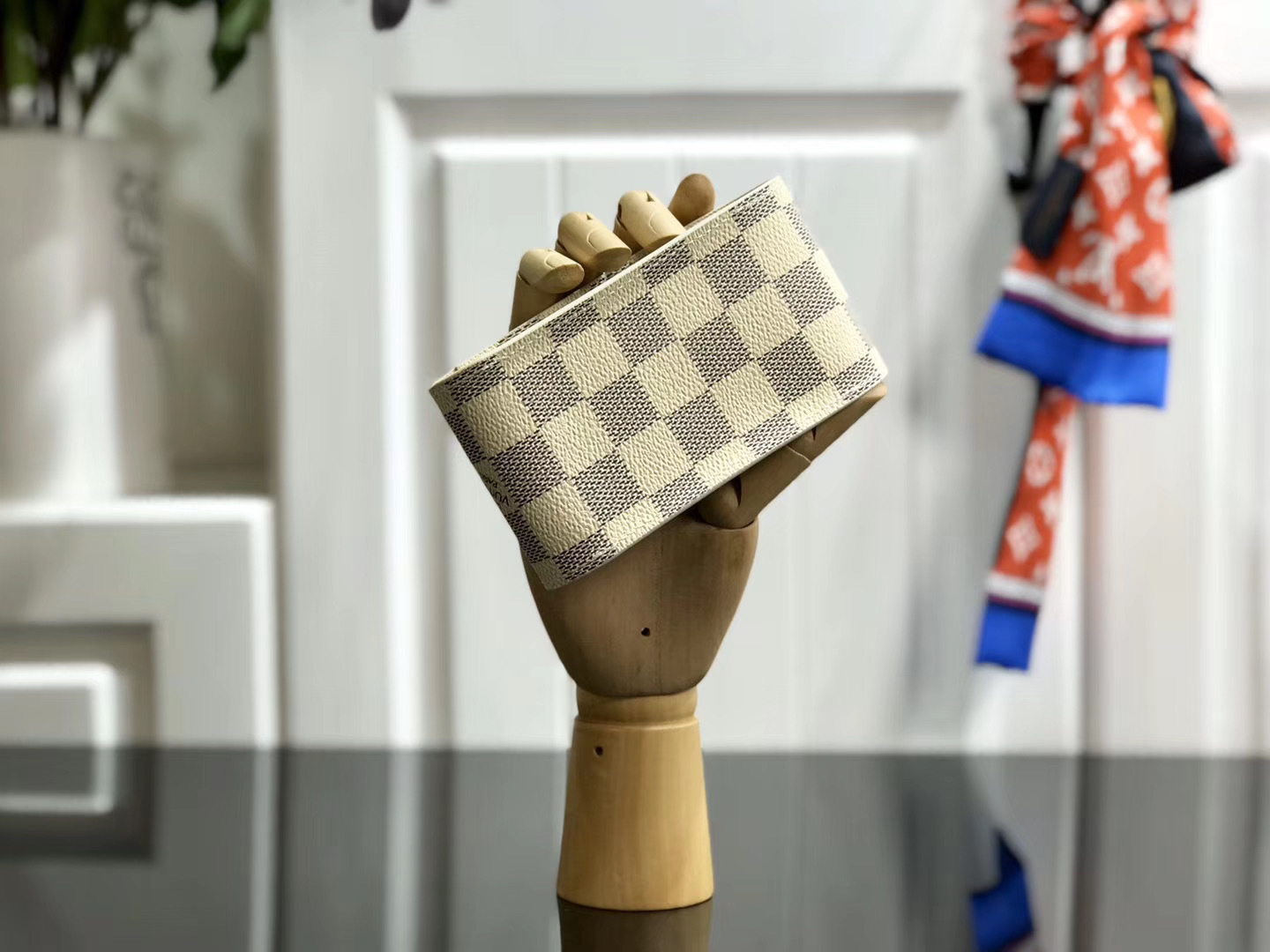 LV CIGARETTE CASE M63024