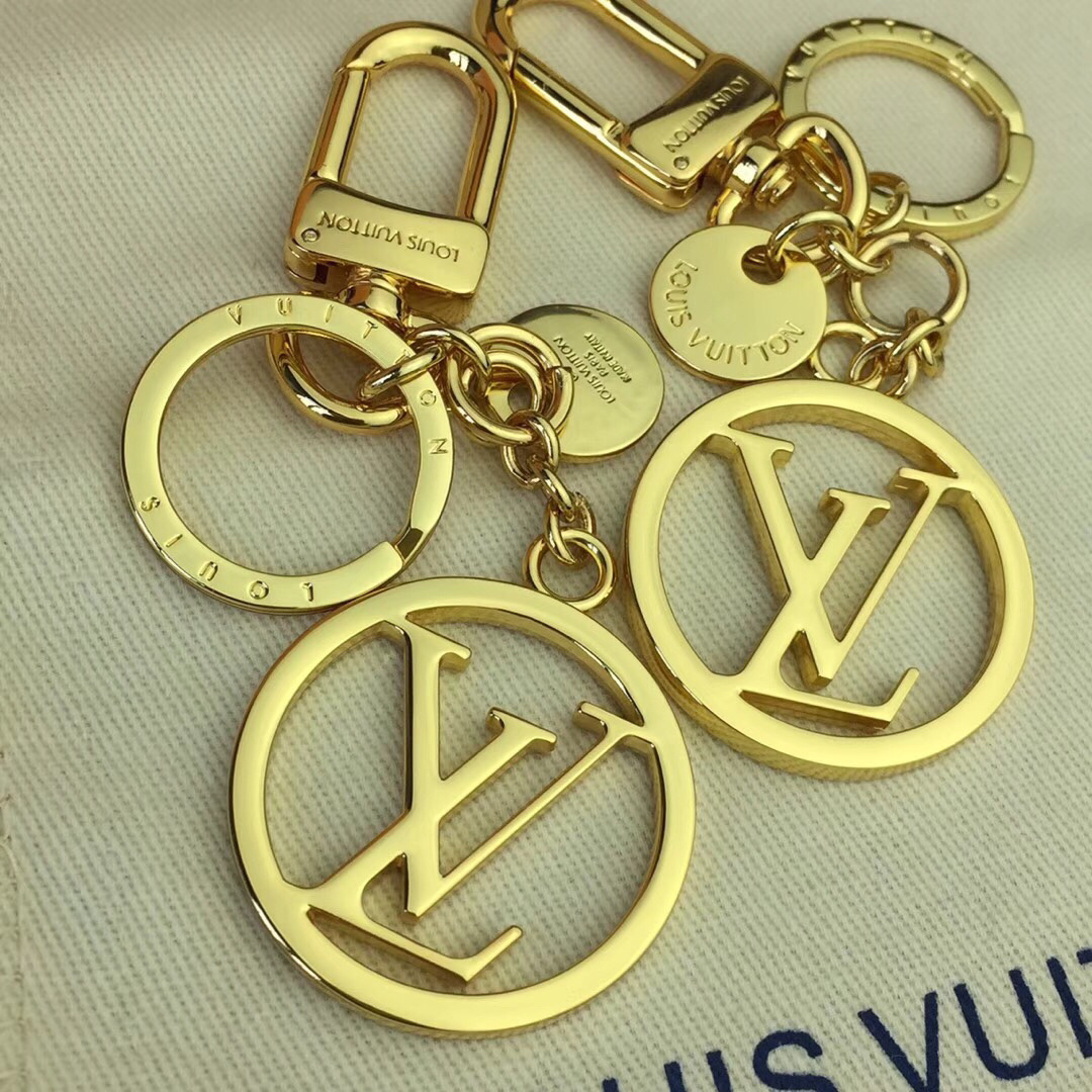 LV CIRCLE BAG CHARM & KEY HOLDER M68000