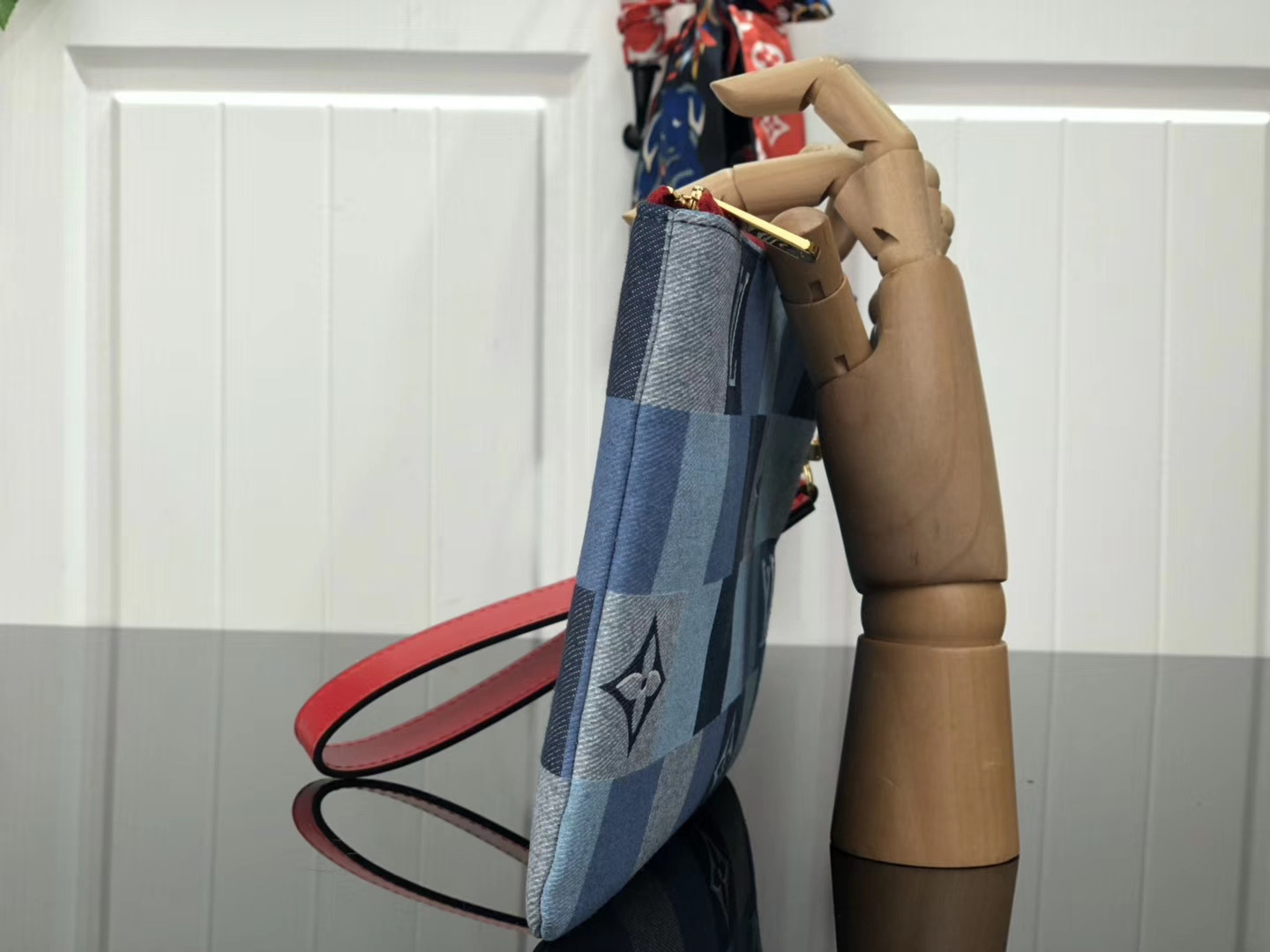 LV CITY POUCH M68761 