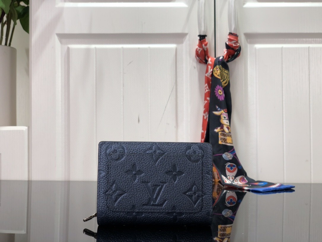 LV CL??A wallet M80943