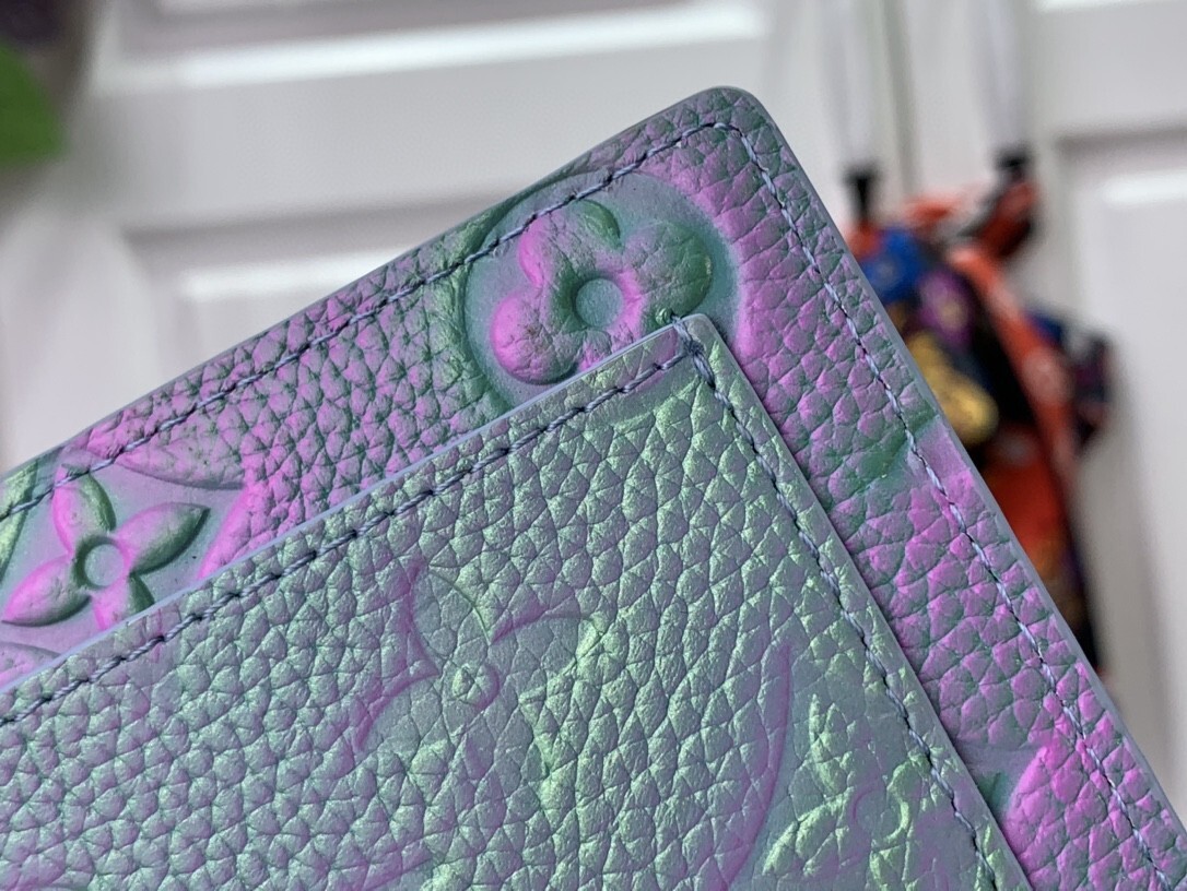 LV CLEA wallet M81529