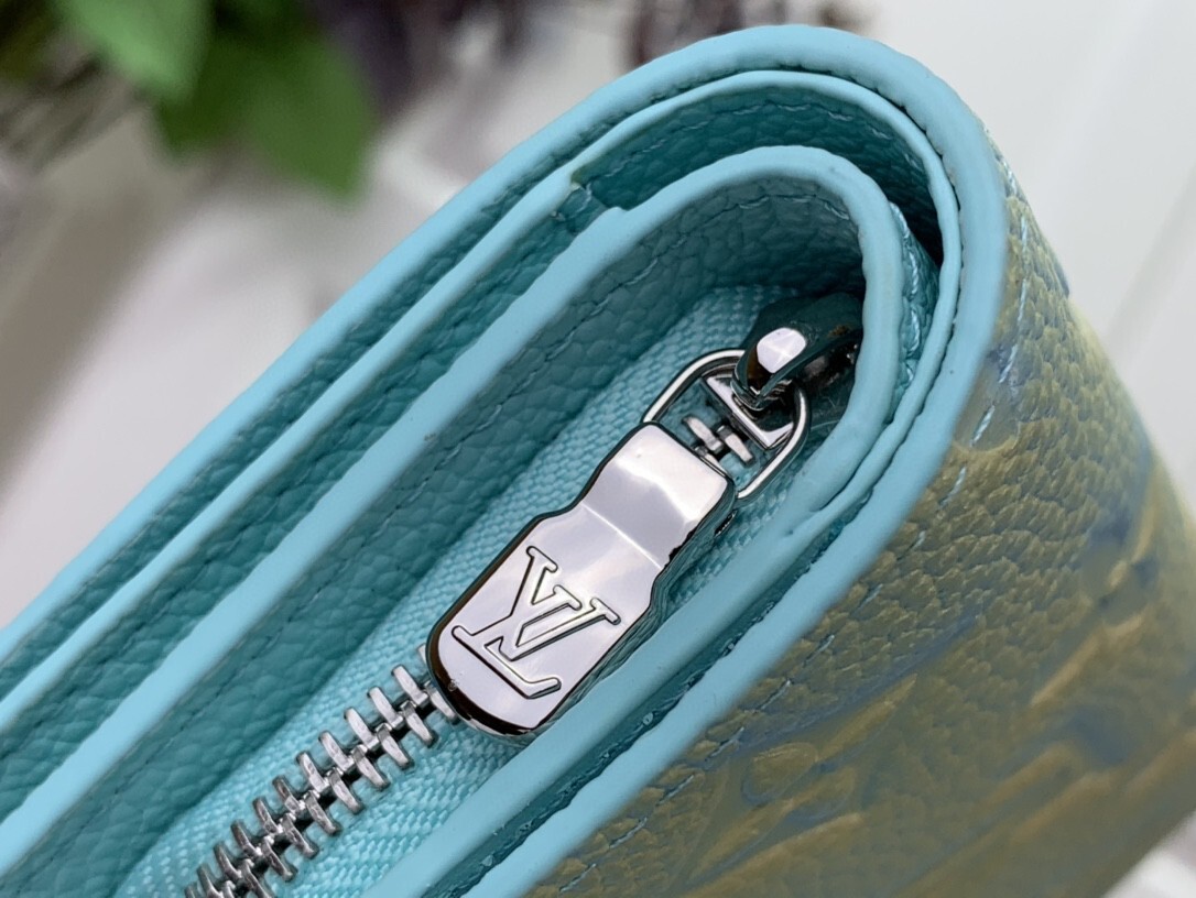 LV CLEA wallet M81529