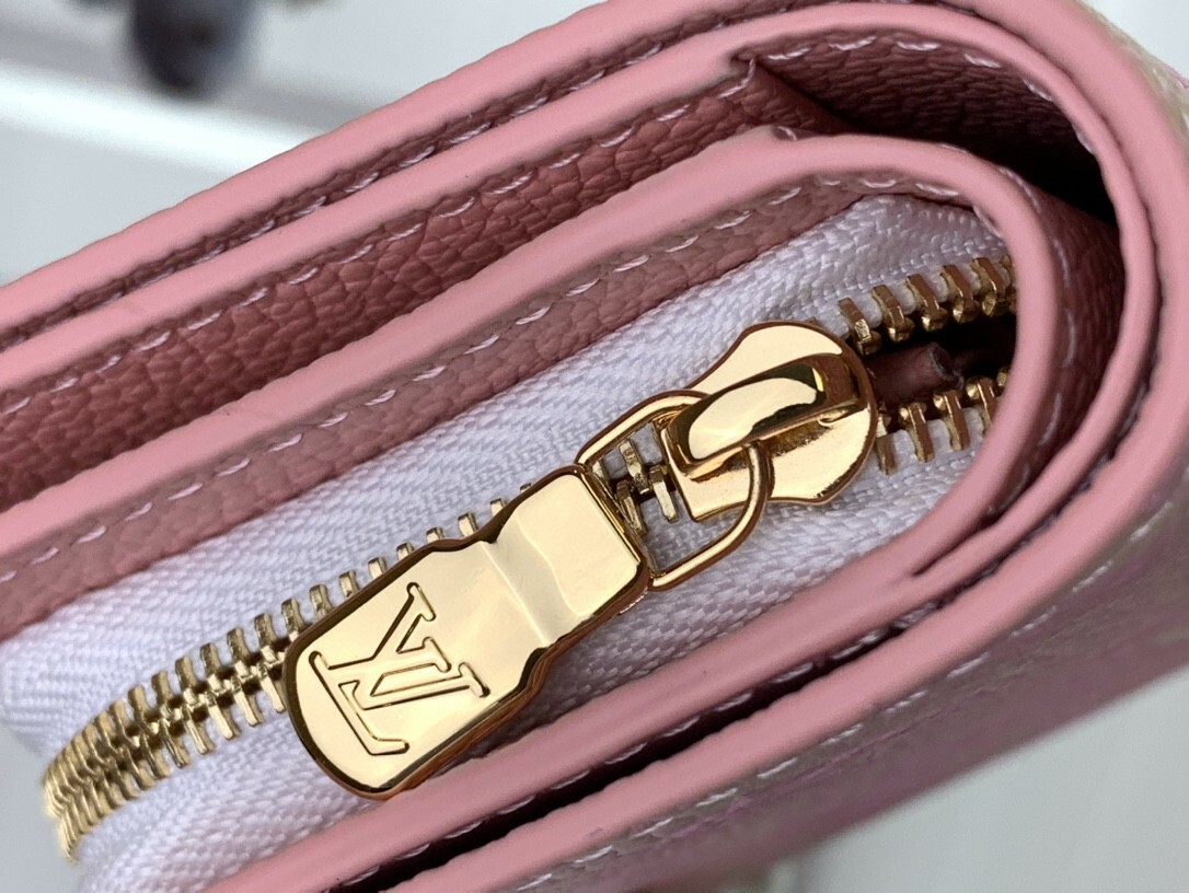 LV CLEA wallet M81529