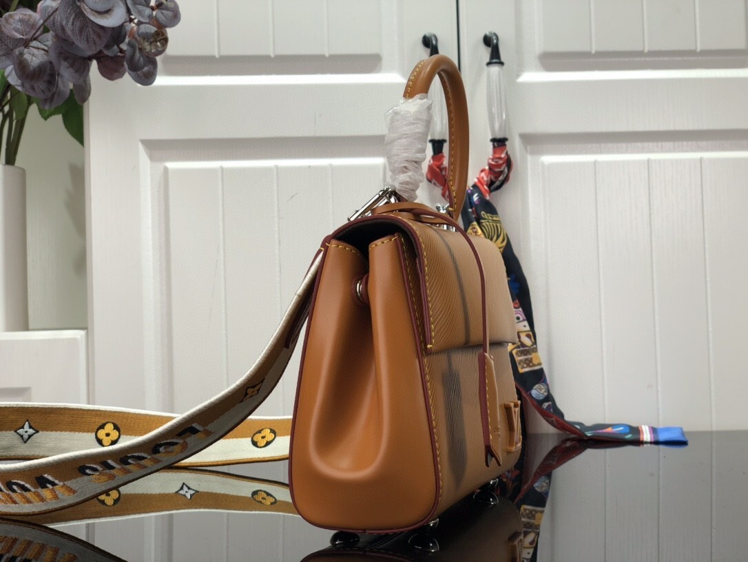 LV CLUNY MINI M58928