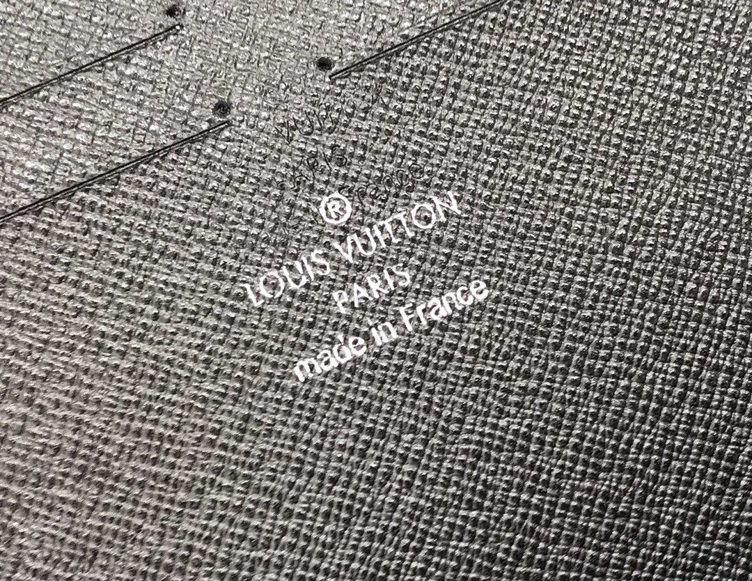 LV Clutch bag M60417