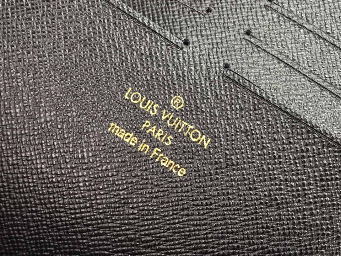 LV Clutch bag M60417