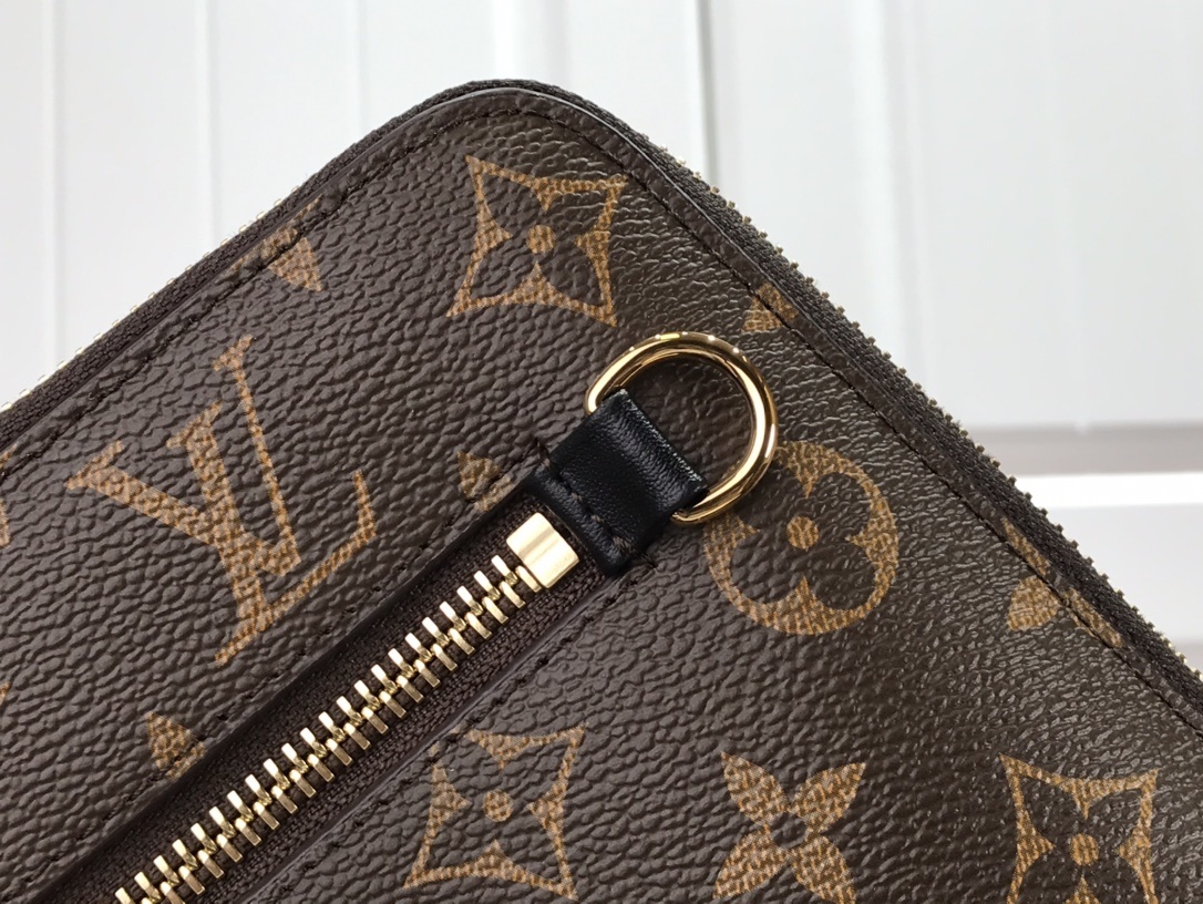 LV Clutch bag M60417