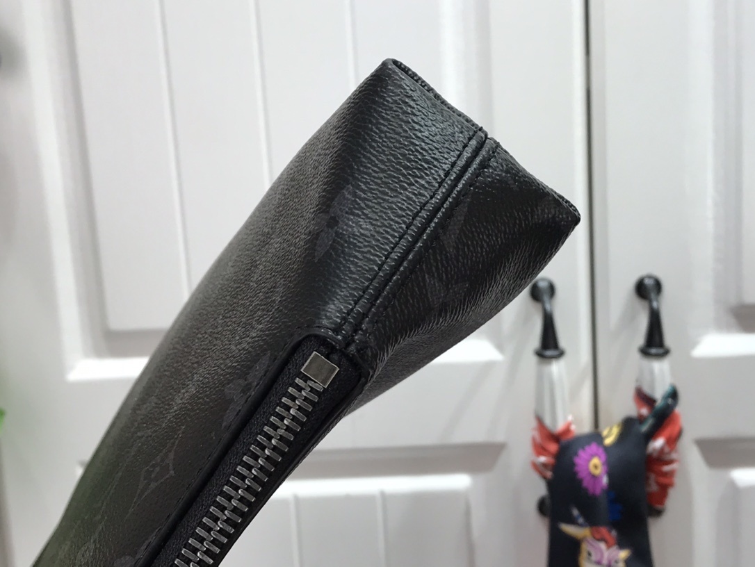 LV Clutch bag M60417