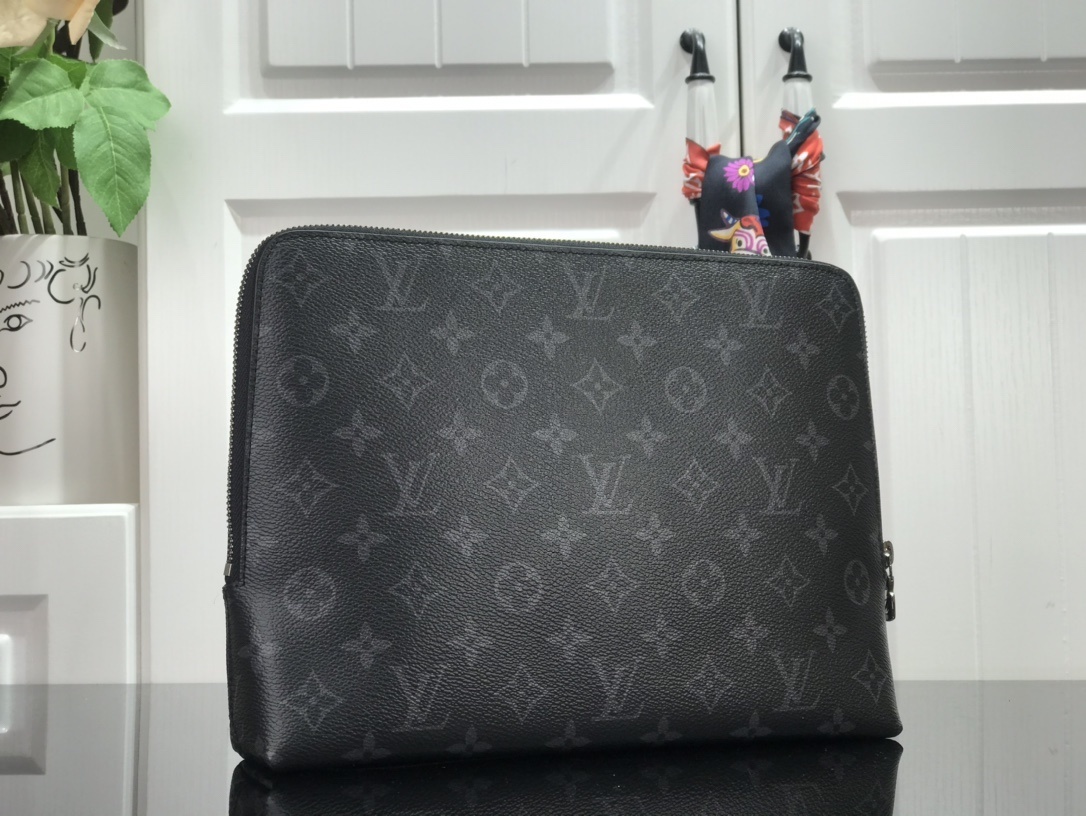 LV Clutch bag M60417