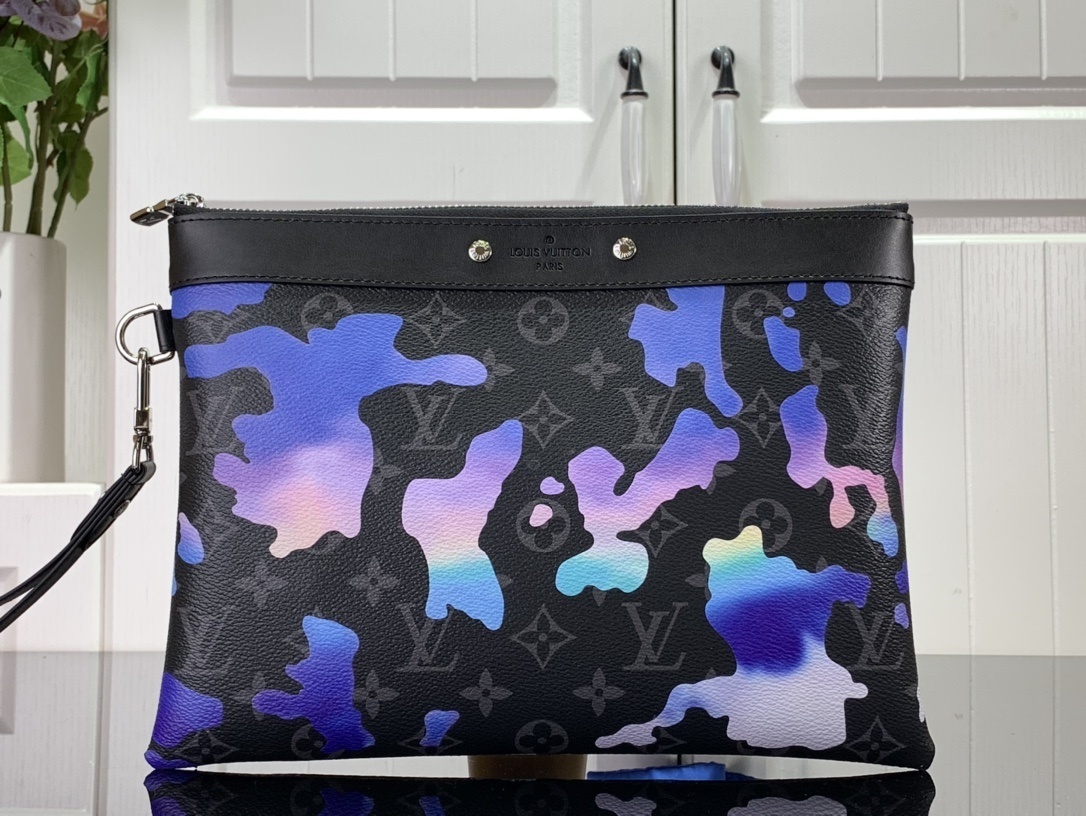 LV Clutch bag M81848
