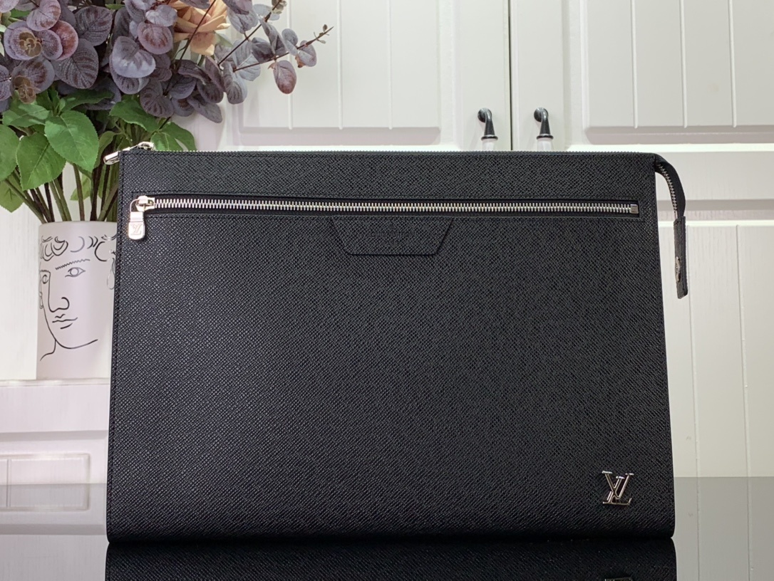 LV Clutch bag N40481