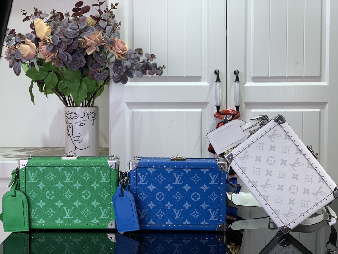 LV Clutch Box M11049 