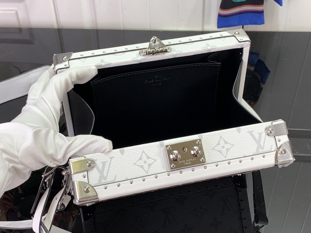 LV Clutch Box M11049 