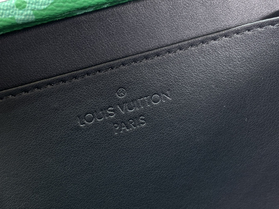 LV Clutch Box M11049 