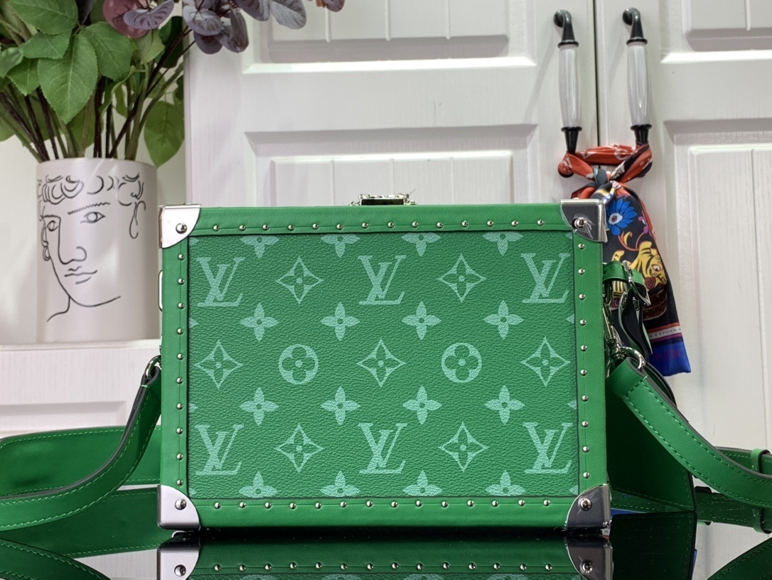 LV Clutch Box M11049 