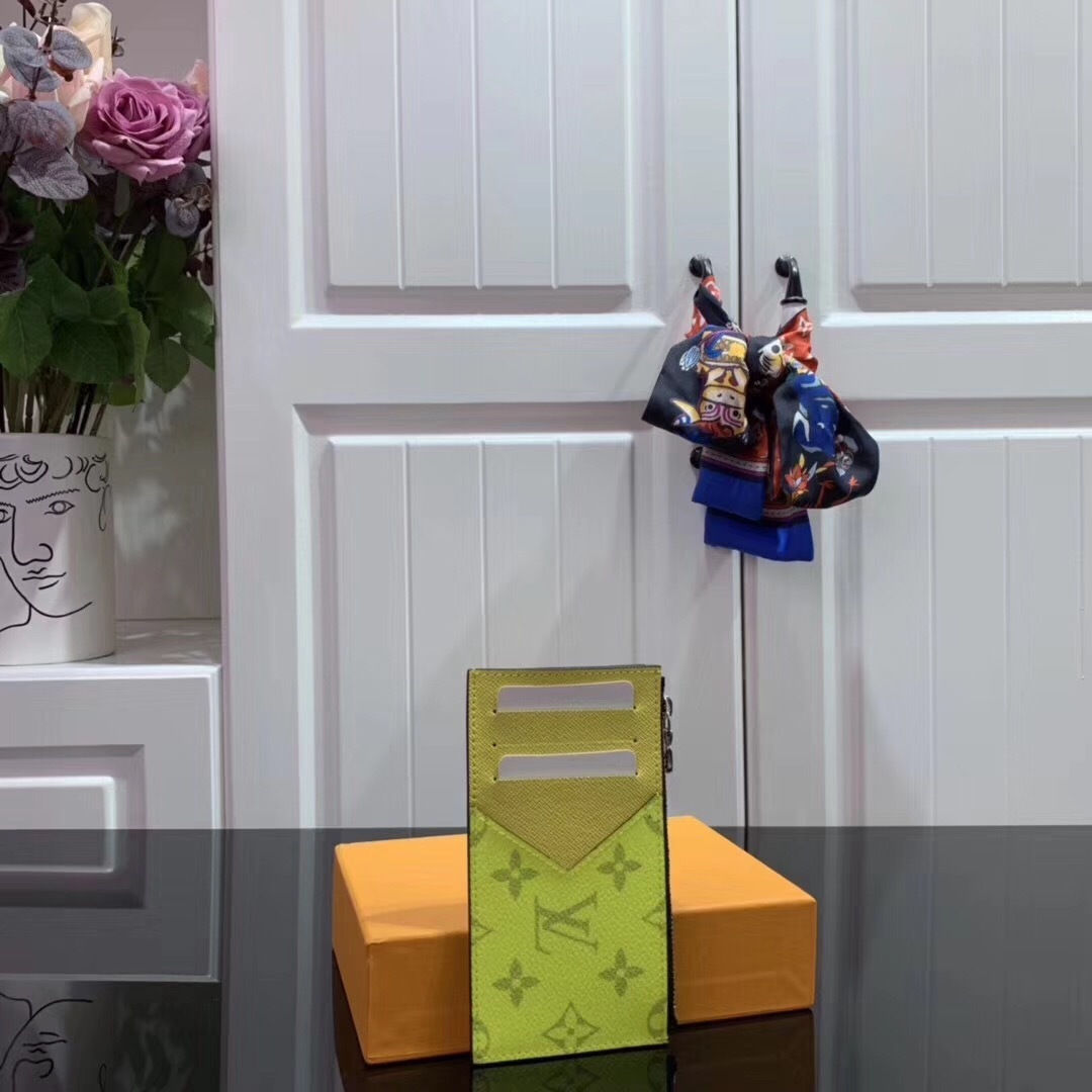 LV COIN CARD HOLDER M30270