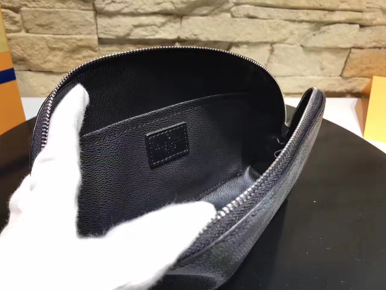 LV Cosmetic Bag M47353 