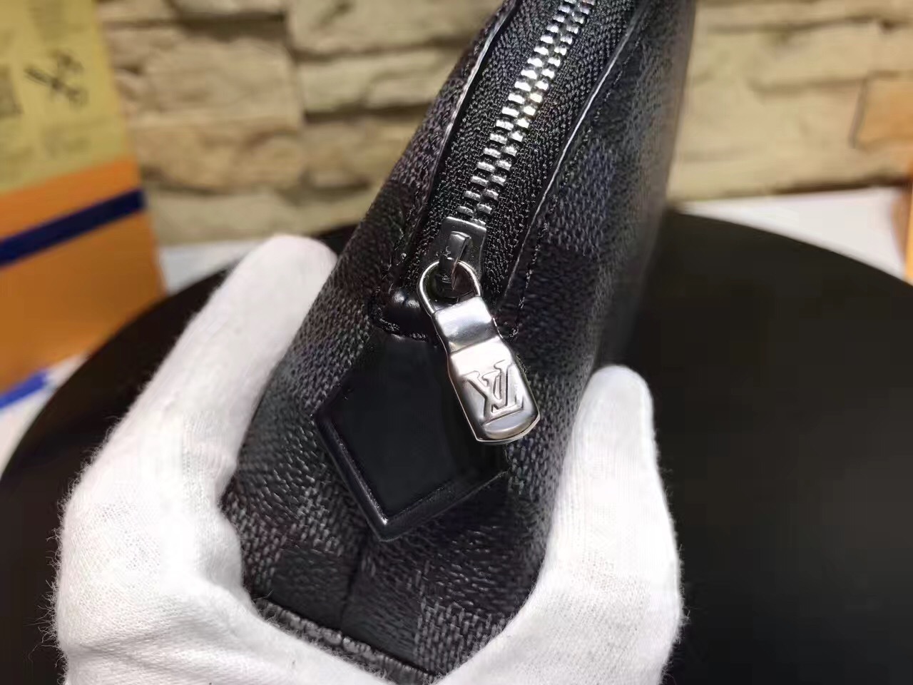 LV Cosmetic Bag M47353 