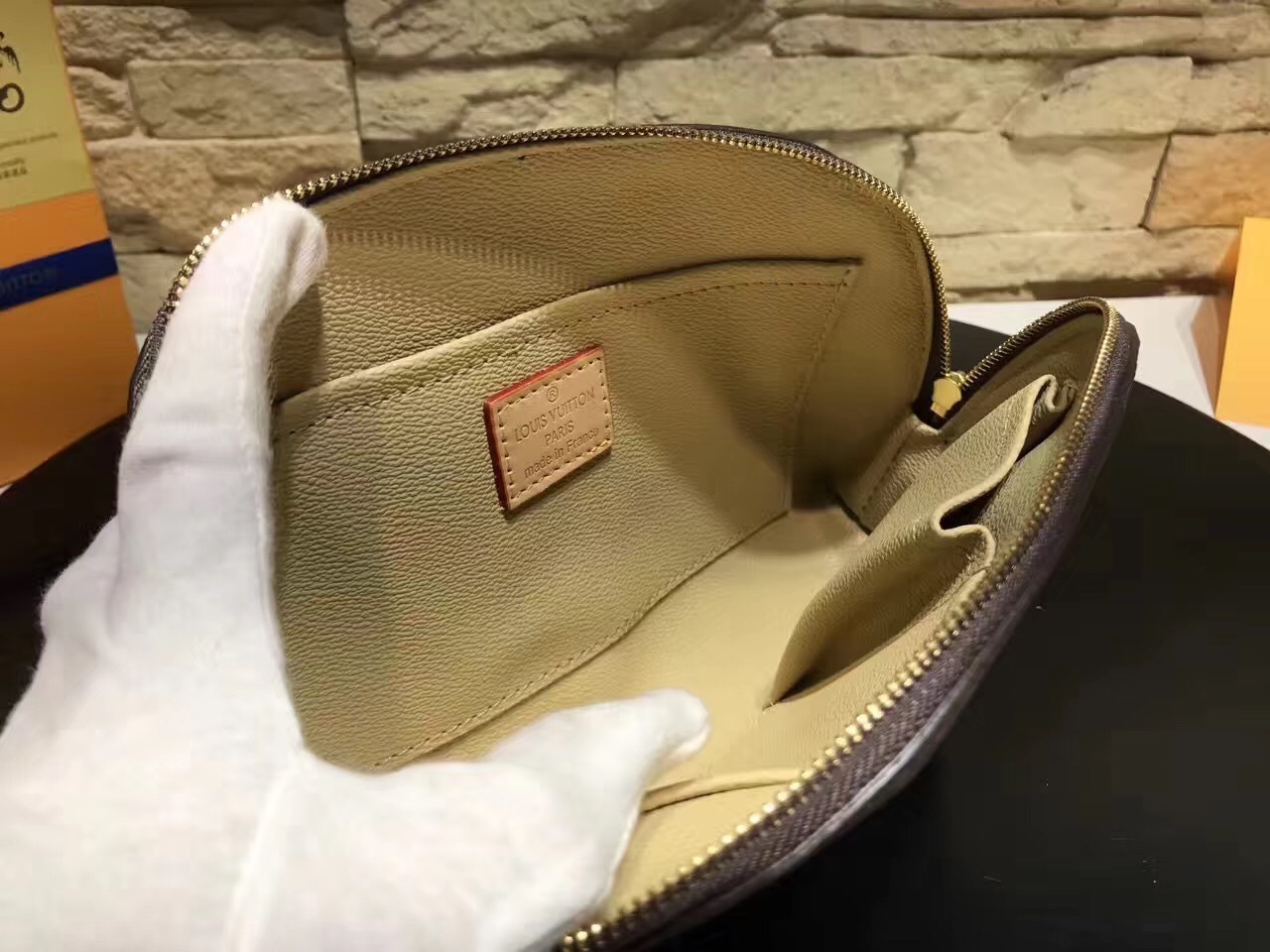 LV Cosmetic Bag M47353 